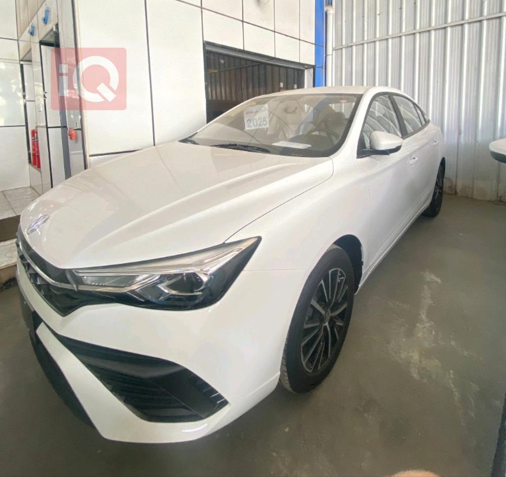 ئێم جی 5 پڵەس